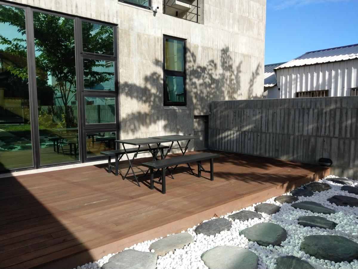 350 Lodge T'ai-tung Extérieur photo